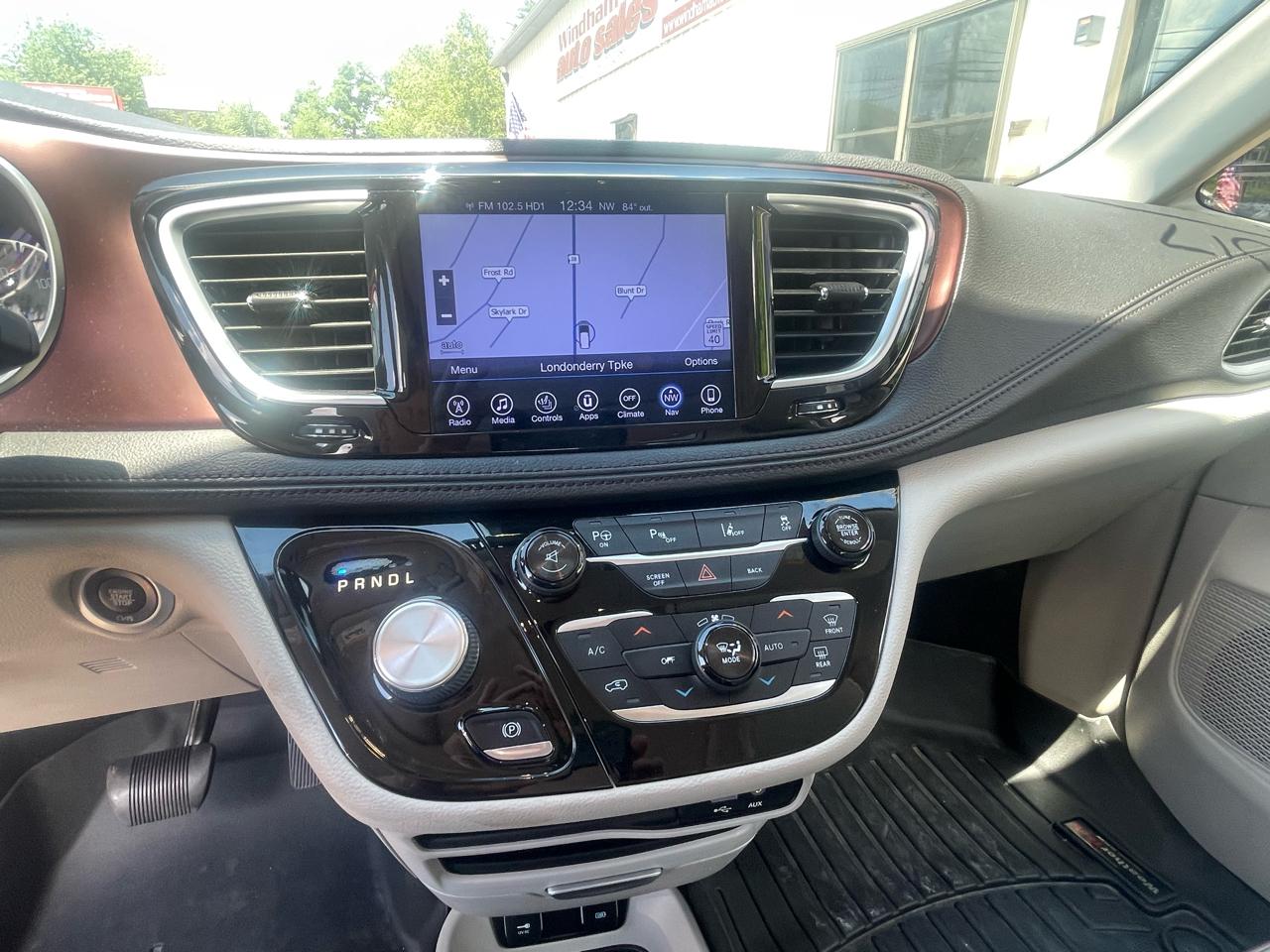 Chrysler Pacifica Limited FWD 2017