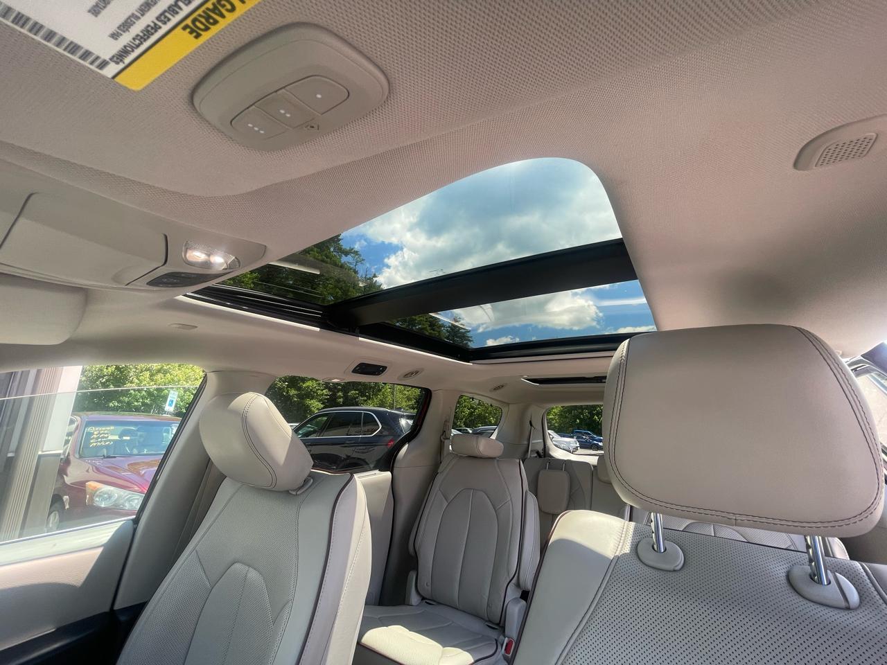 Chrysler Pacifica Limited FWD 2017