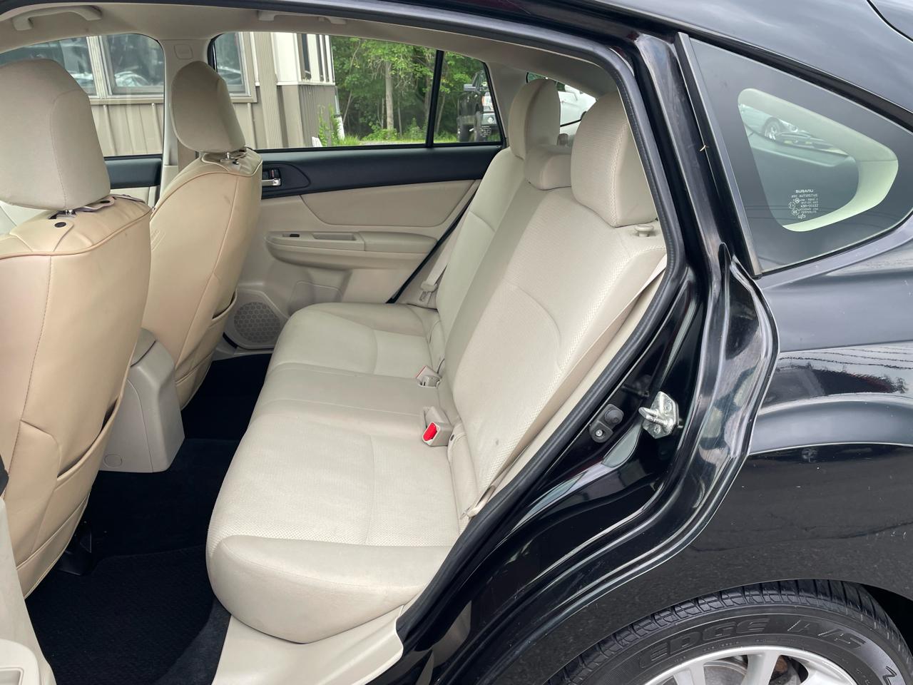 Subaru Impreza Wagon 5dr Auto 2.0i Premium 2014