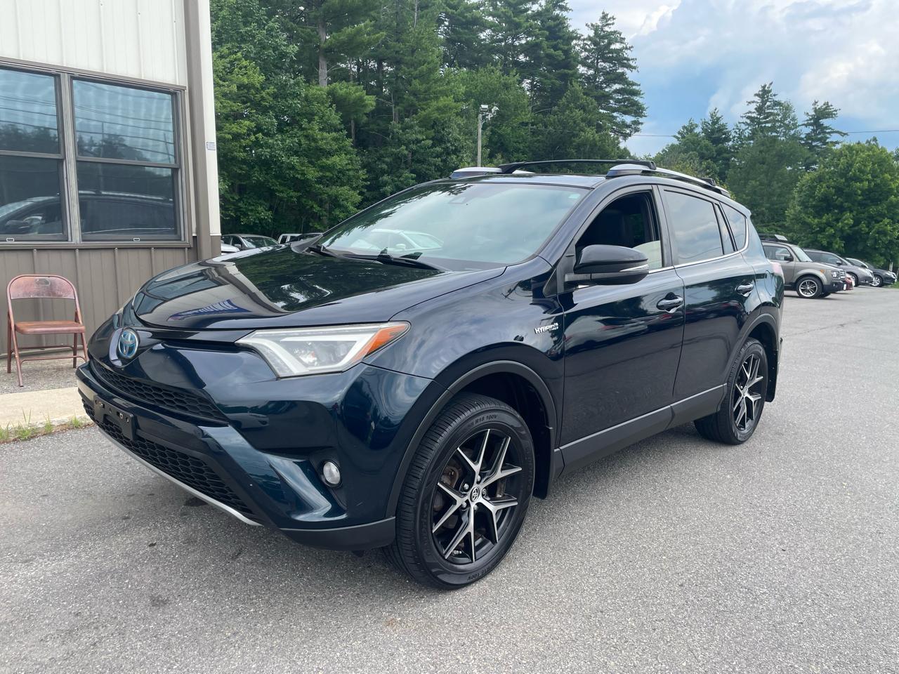 2017 Toyota RAV4 Hybrid SE AWD (Natl)