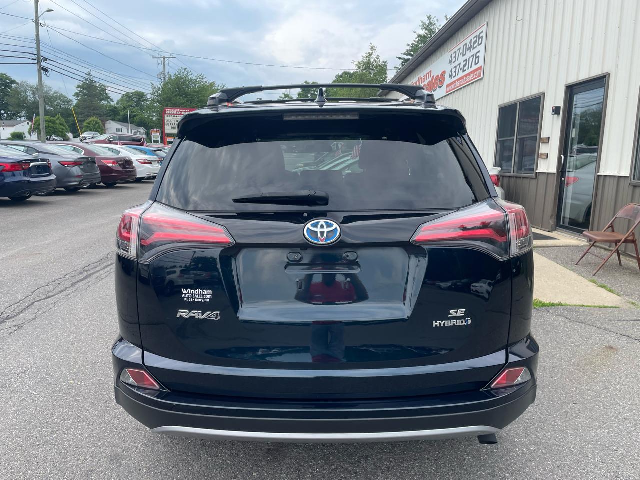 Toyota RAV4 Hybrid SE AWD (Natl) 2017