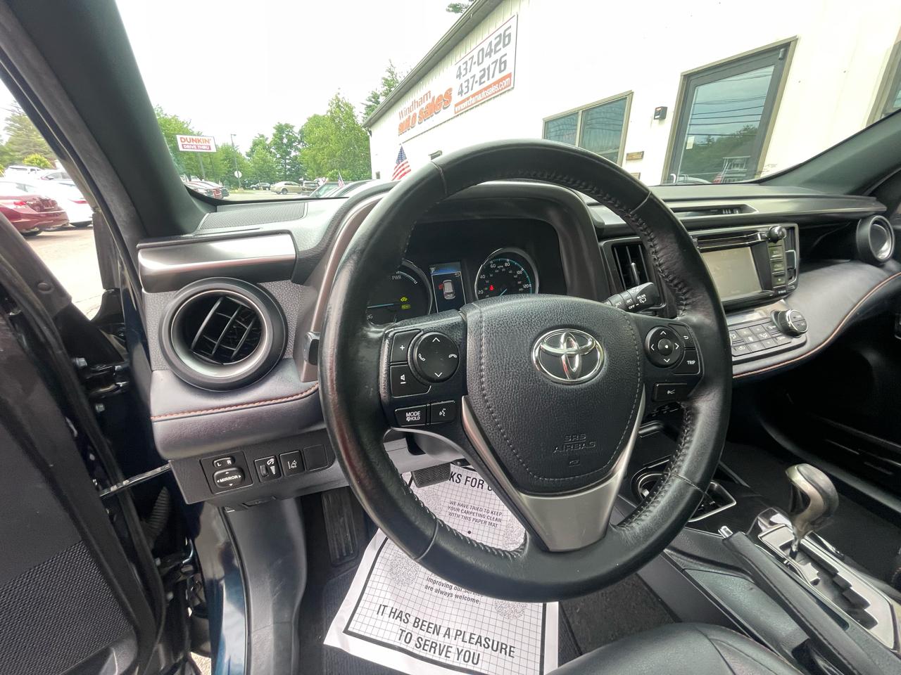 Toyota RAV4 Hybrid SE AWD (Natl) 2017