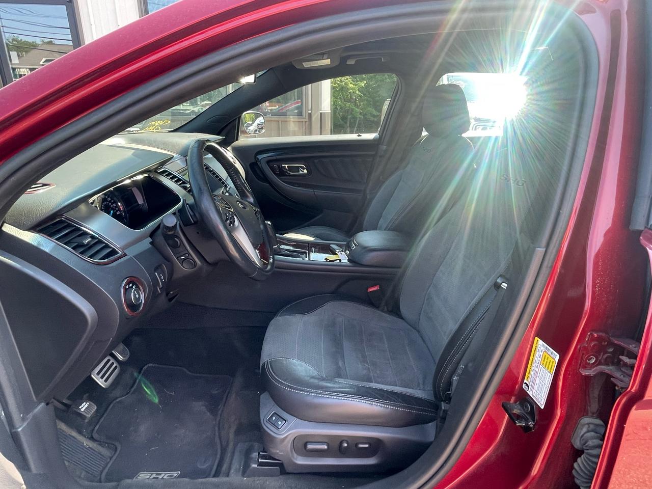 Ford Taurus 4dr Sdn SHO AWD 2014