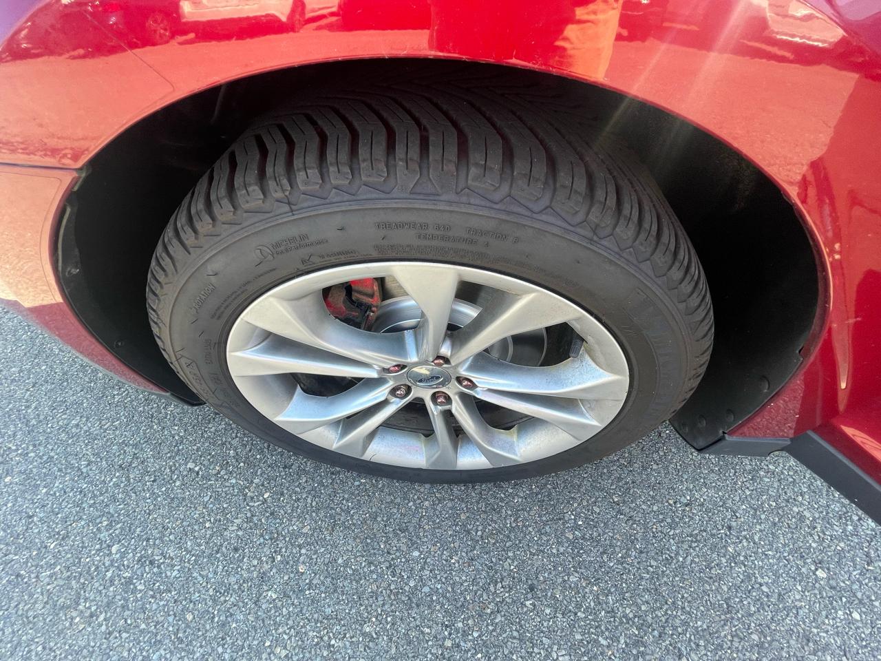 Ford Taurus 4dr Sdn SHO AWD 2014