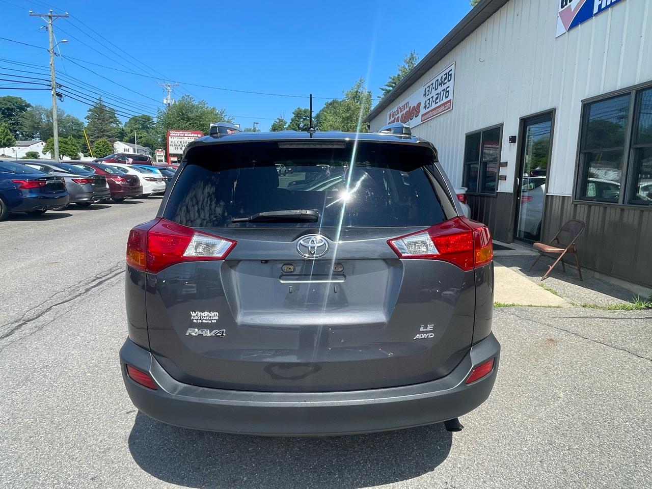 Toyota RAV4 AWD 4dr LE (Natl) 2013
