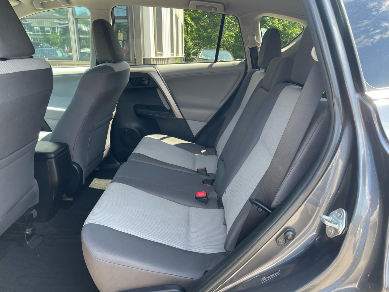 Toyota RAV4 AWD 4dr LE (Natl) 2013