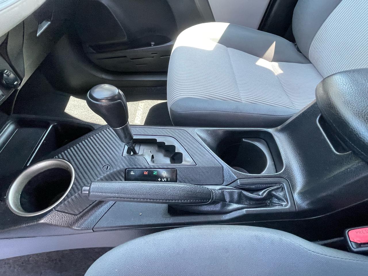 Toyota RAV4 AWD 4dr LE (Natl) 2013