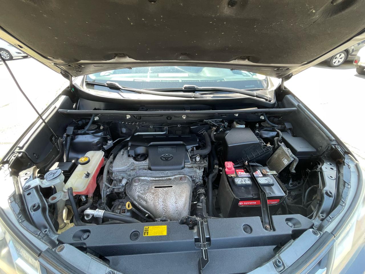 Toyota RAV4 AWD 4dr LE (Natl) 2013
