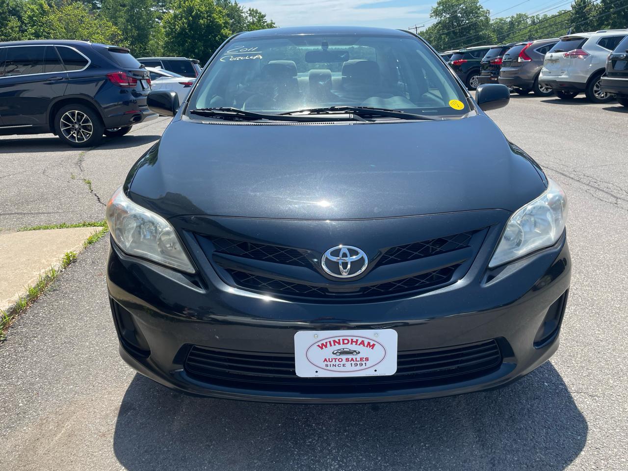 Toyota Corolla 4dr Sdn Auto LE (Natl) 2011