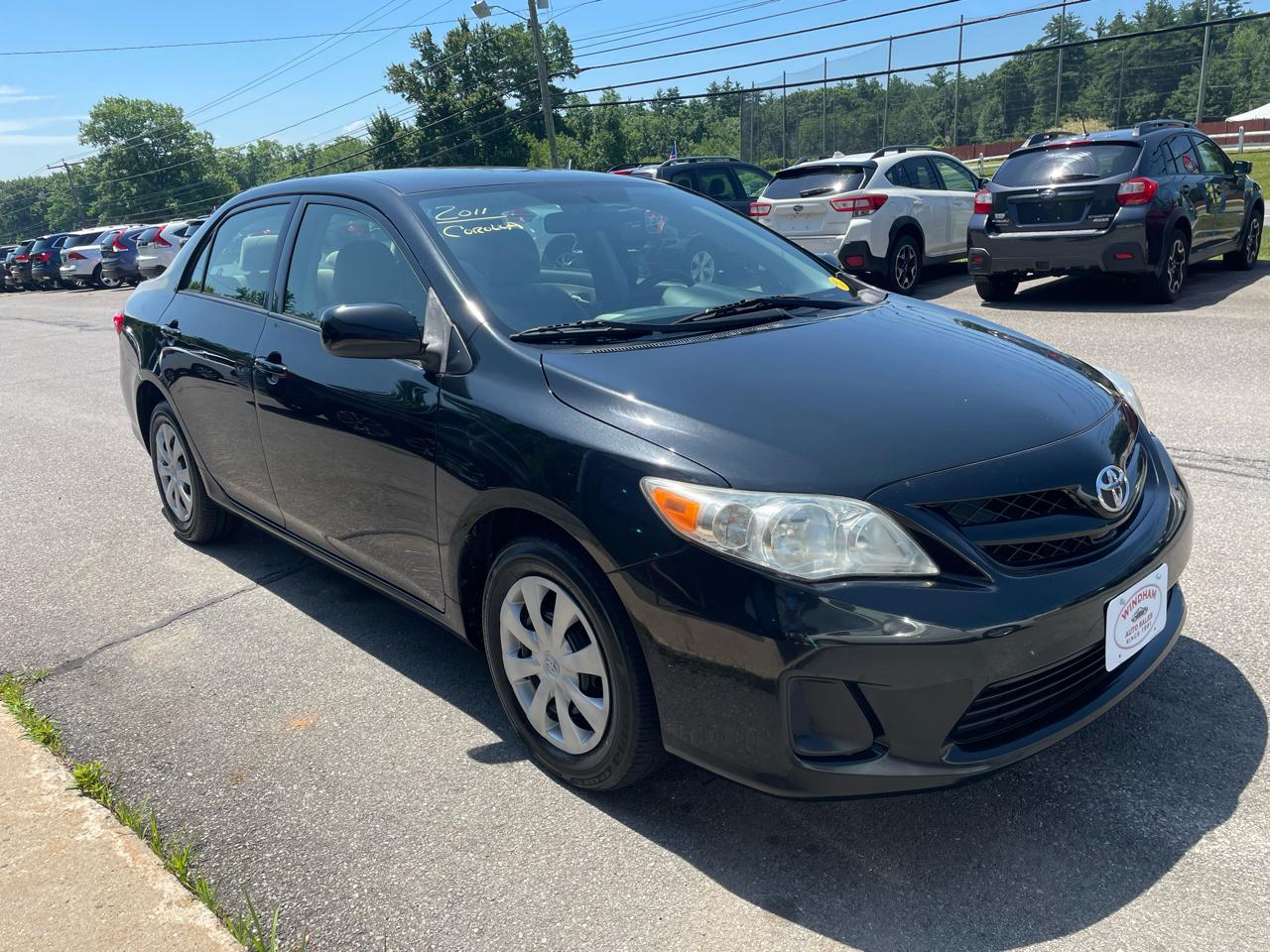 Toyota Corolla 4dr Sdn Auto LE (Natl) 2011