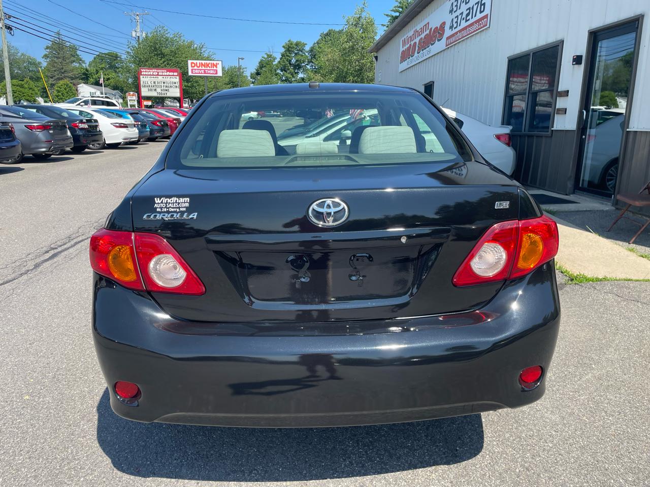 Toyota Corolla 4dr Sdn Auto LE (Natl) 2010