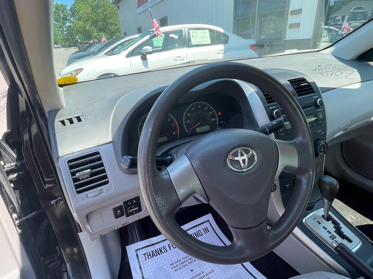 Toyota Corolla 4dr Sdn Auto LE (Natl) 2010