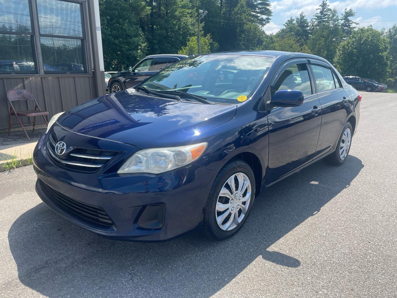 Toyota Corolla 4dr Sdn LE Auto (Natl) 2013