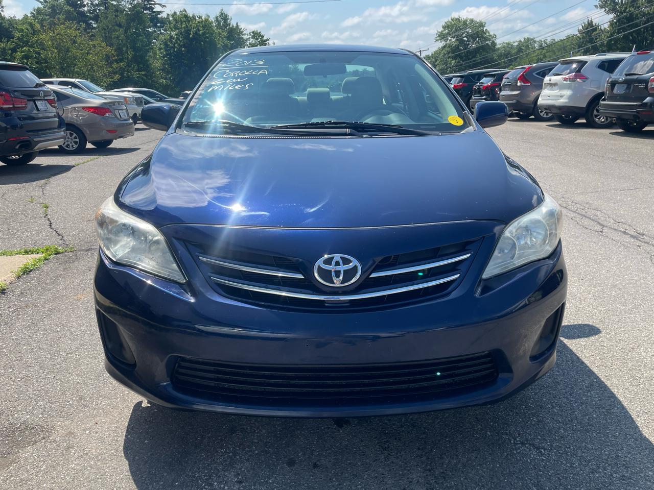 Toyota Corolla 4dr Sdn LE Auto (Natl) 2013