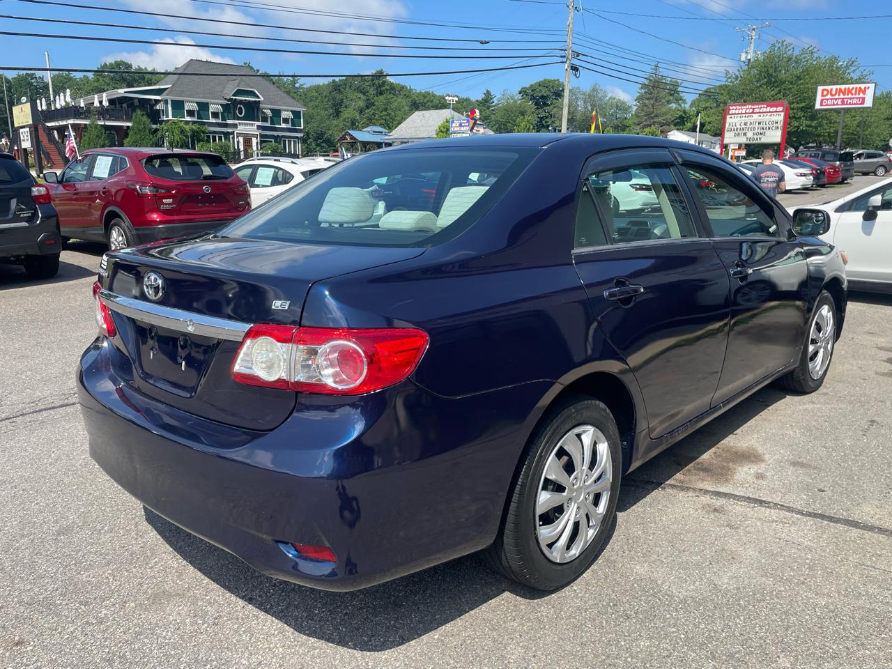 Toyota Corolla 4dr Sdn LE Auto (Natl) 2013