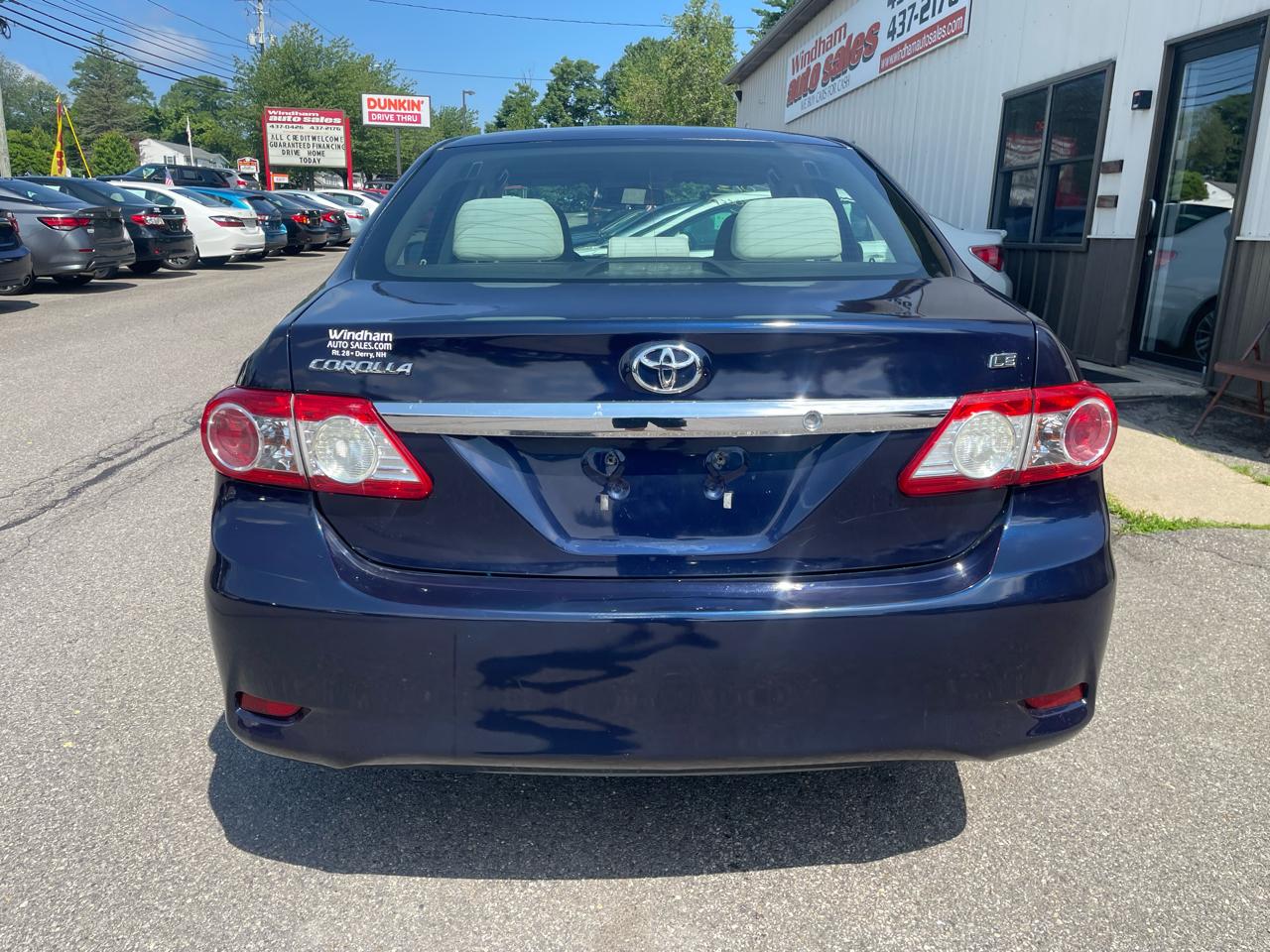 Toyota Corolla 4dr Sdn LE Auto (Natl) 2013