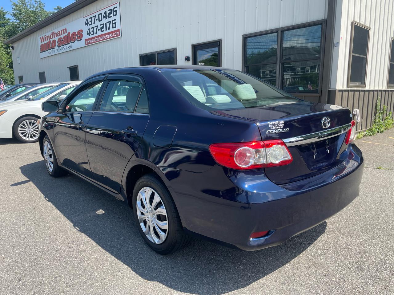 Toyota Corolla 4dr Sdn LE Auto (Natl) 2013