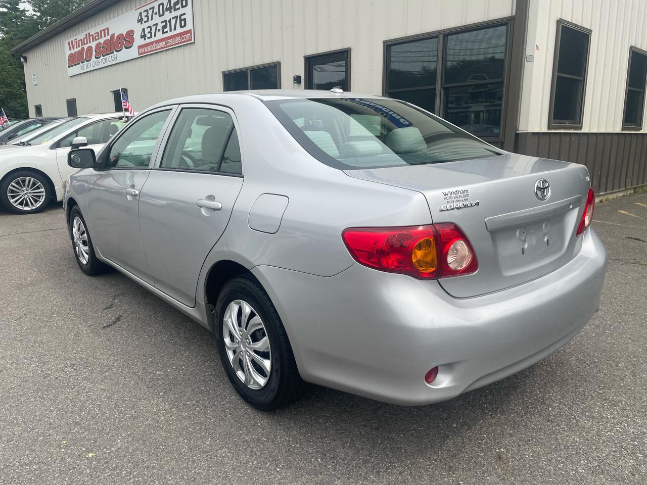 Toyota Corolla 4dr Sdn LE Auto 2009