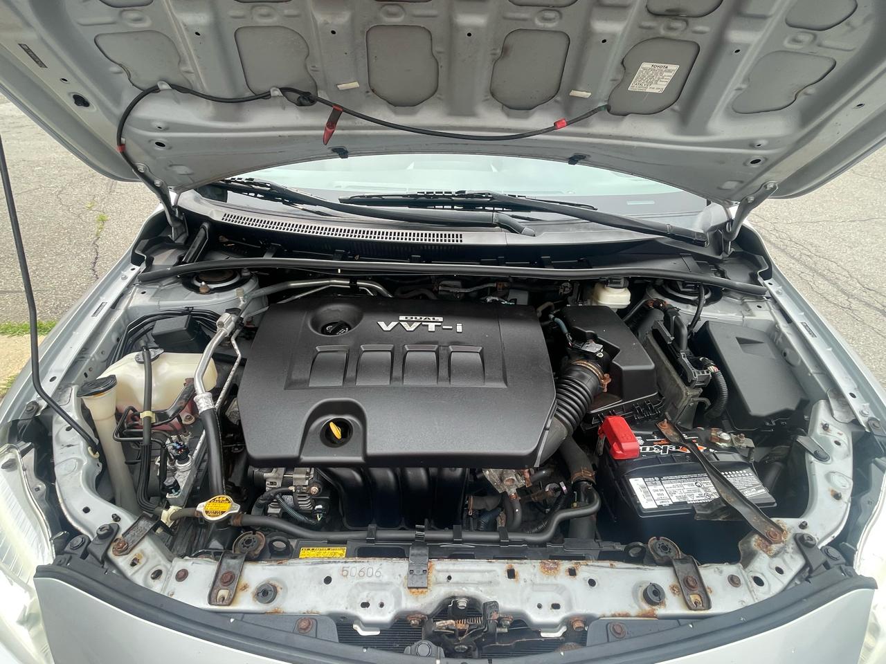 Toyota Corolla 4dr Sdn LE Auto 2009