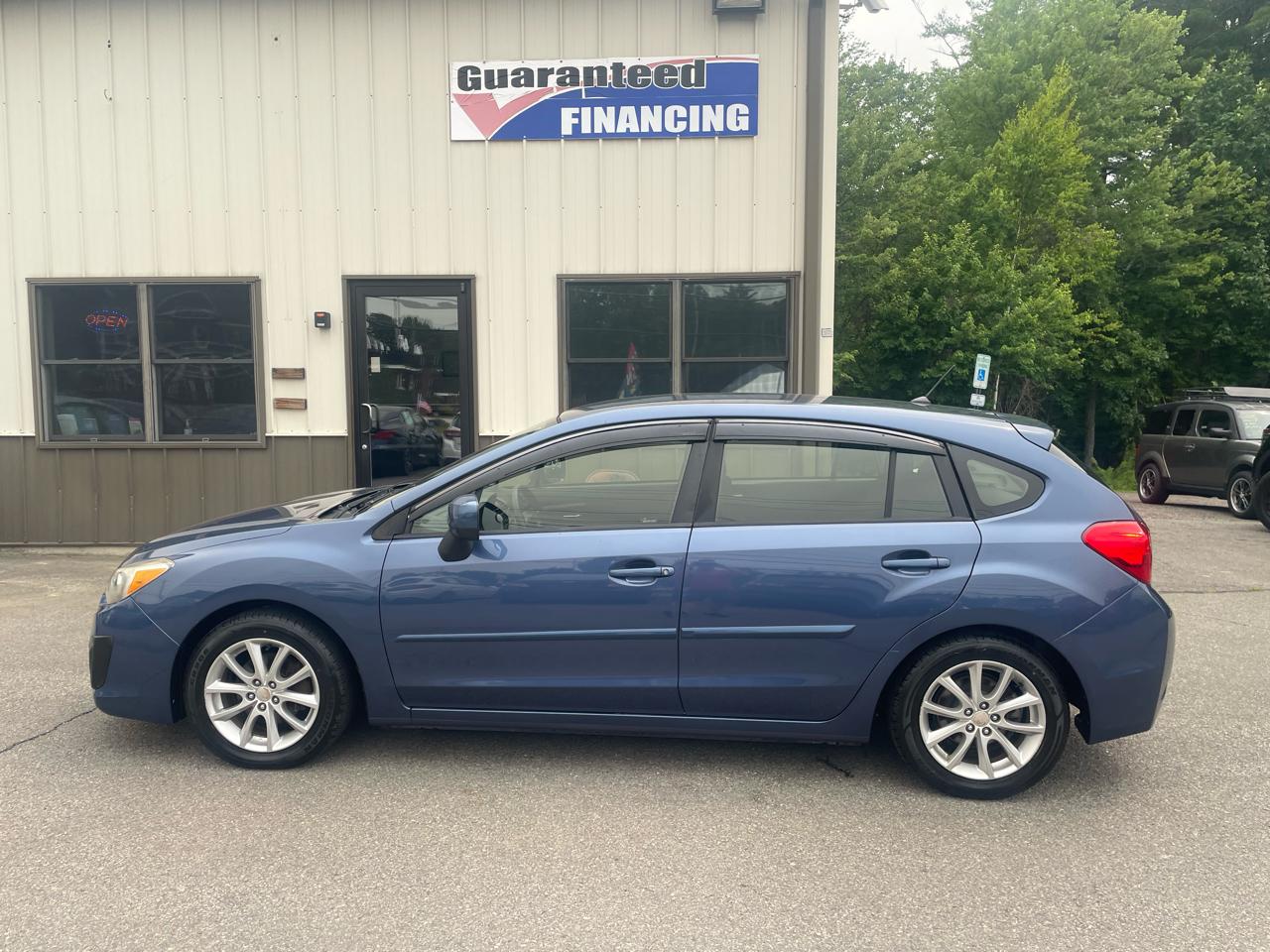 Subaru Impreza Wagon 5dr Man 2.0i Premium 2013