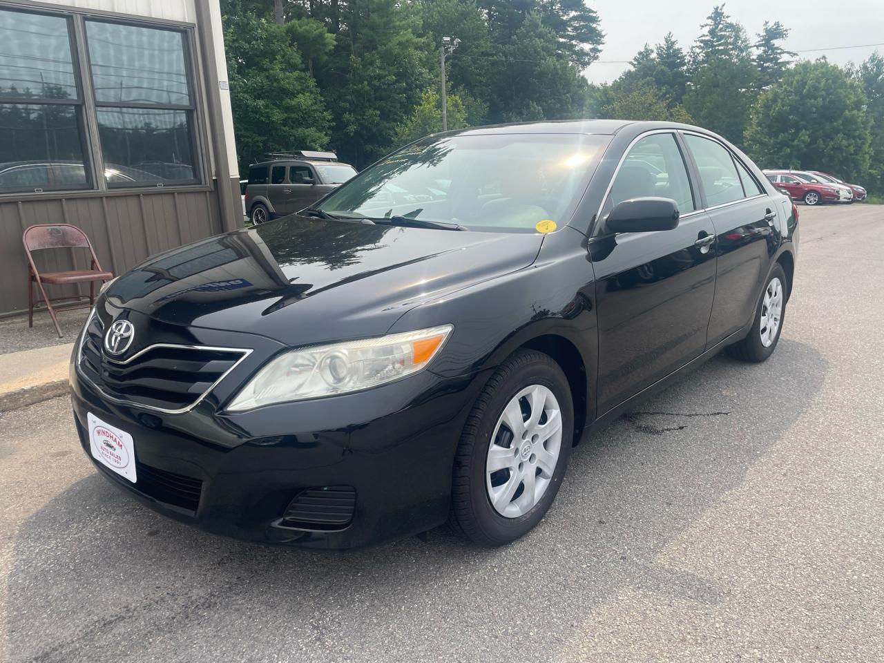 Toyota Camry 4dr Sdn I4 Auto LE (Natl) 2010