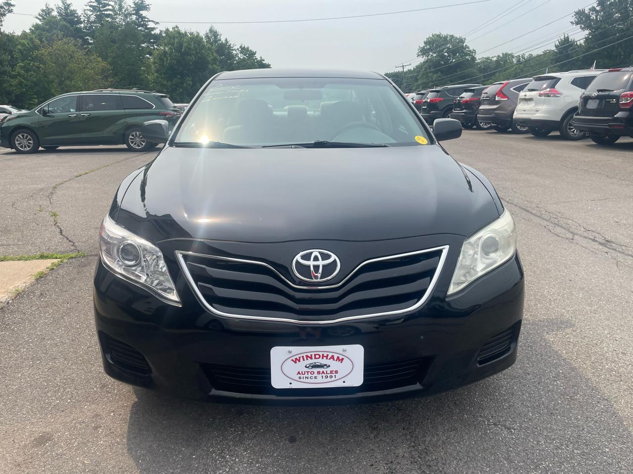 Toyota Camry 4dr Sdn I4 Auto LE (Natl) 2010