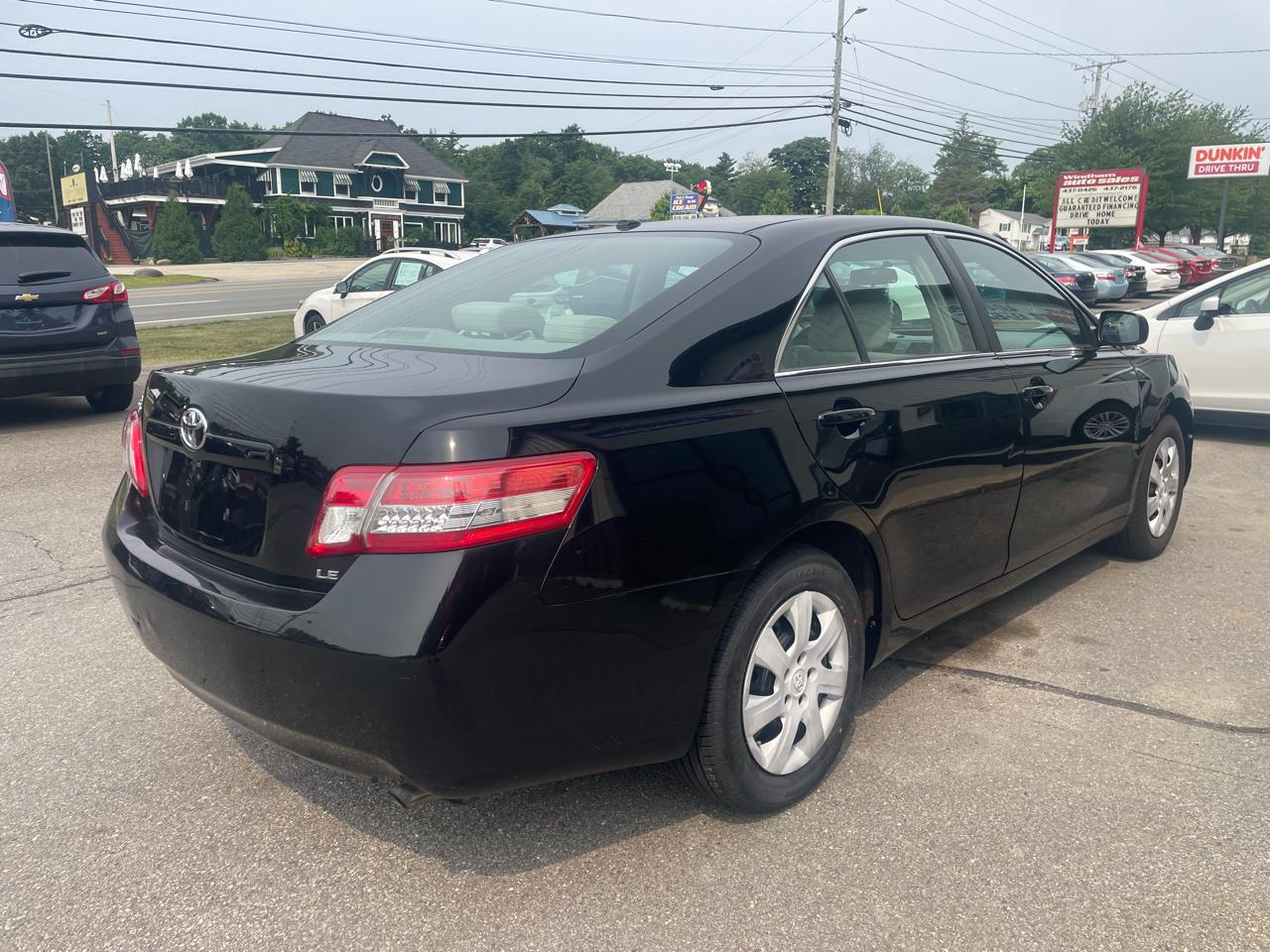 Toyota Camry 4dr Sdn I4 Auto LE (Natl) 2010
