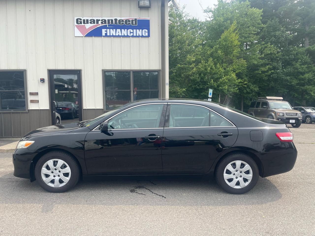 Toyota Camry 4dr Sdn I4 Auto LE (Natl) 2010