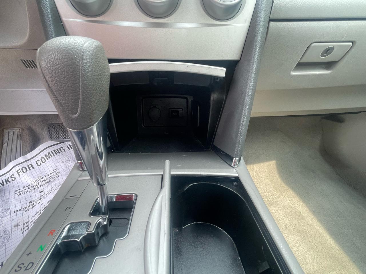 Toyota Camry 4dr Sdn I4 Auto LE (Natl) 2010