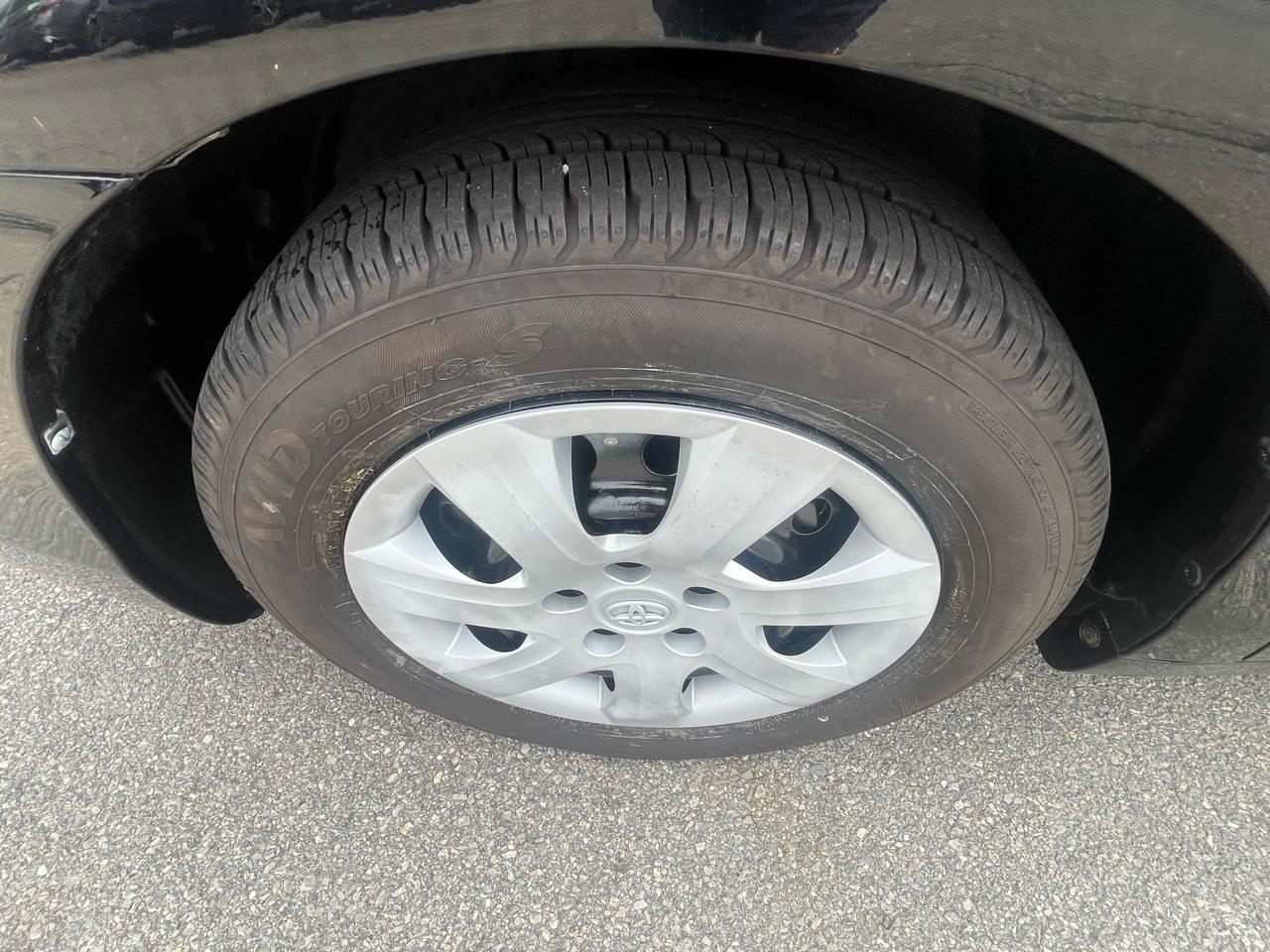 Toyota Camry 4dr Sdn I4 Auto LE (Natl) 2010