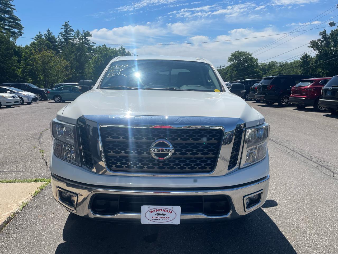 Nissan Titan 4x4 Crew Cab S 2017