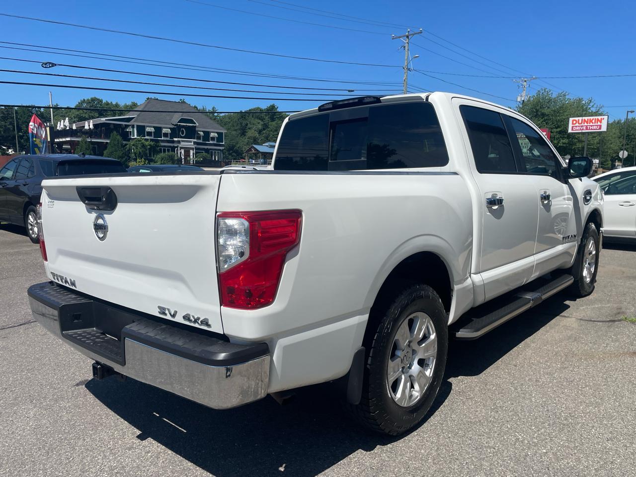 Nissan Titan 4x4 Crew Cab S 2017