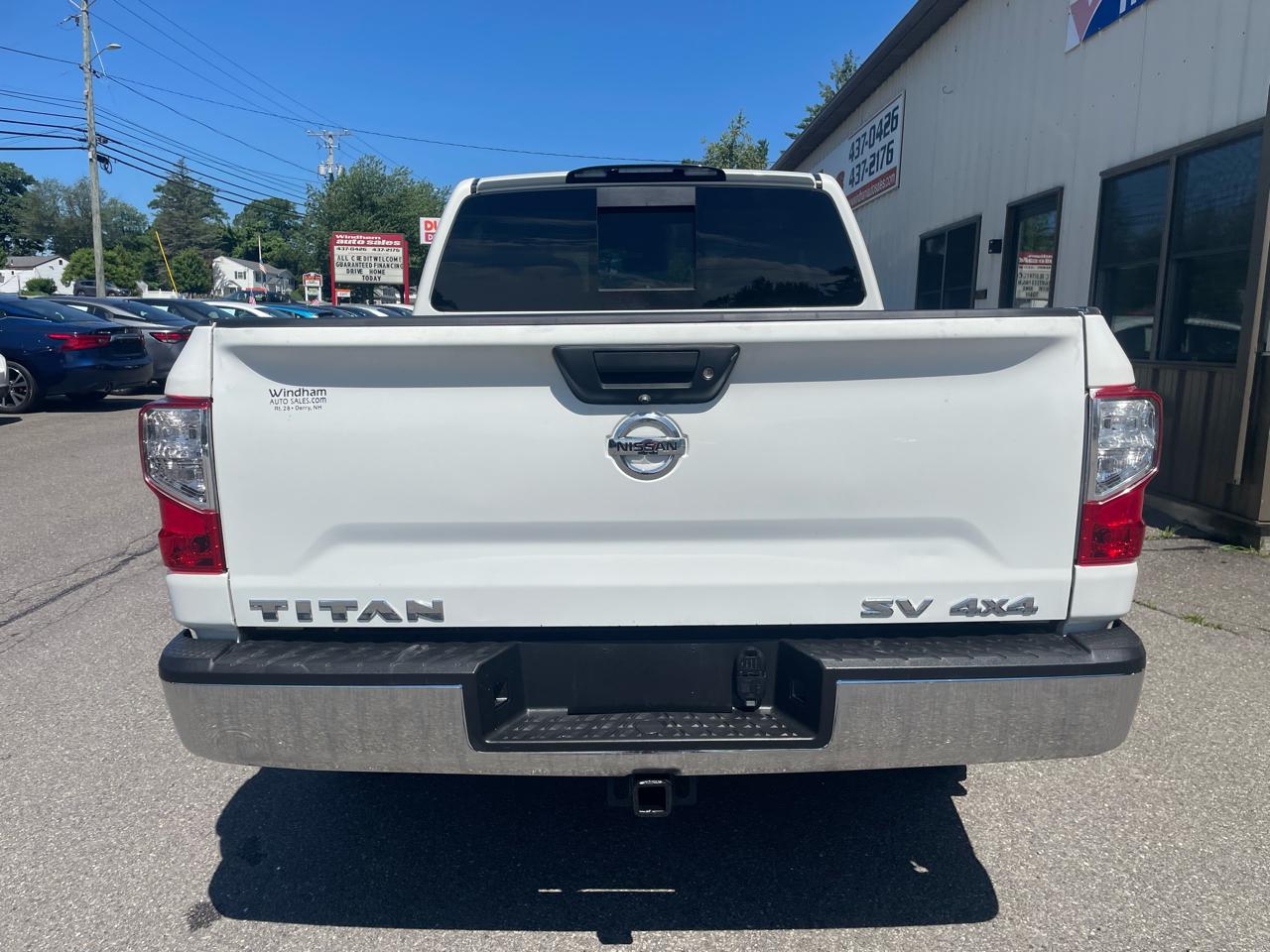 Nissan Titan 4x4 Crew Cab S 2017