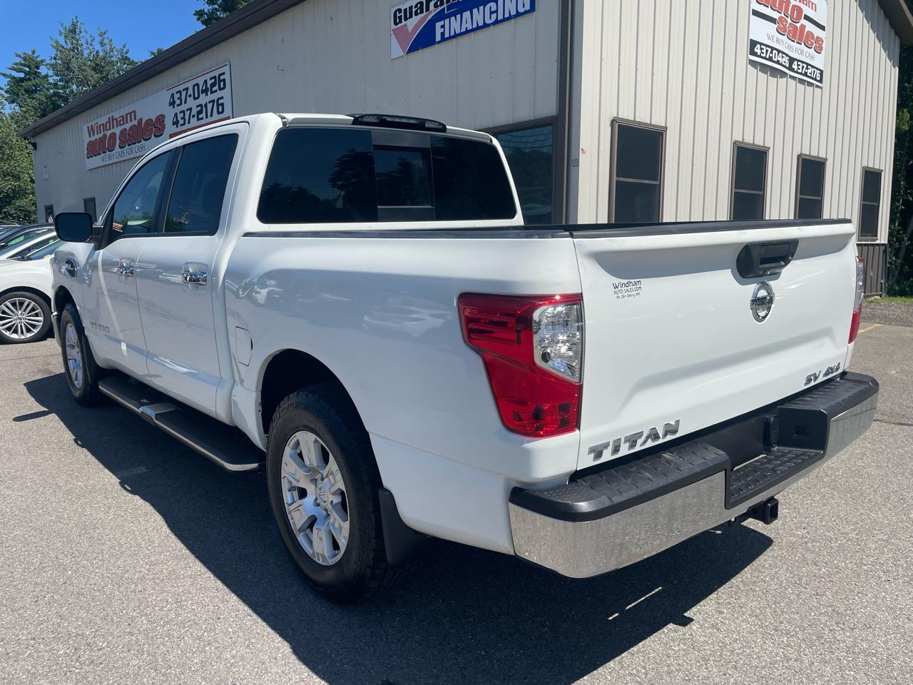 Nissan Titan 4x4 Crew Cab S 2017