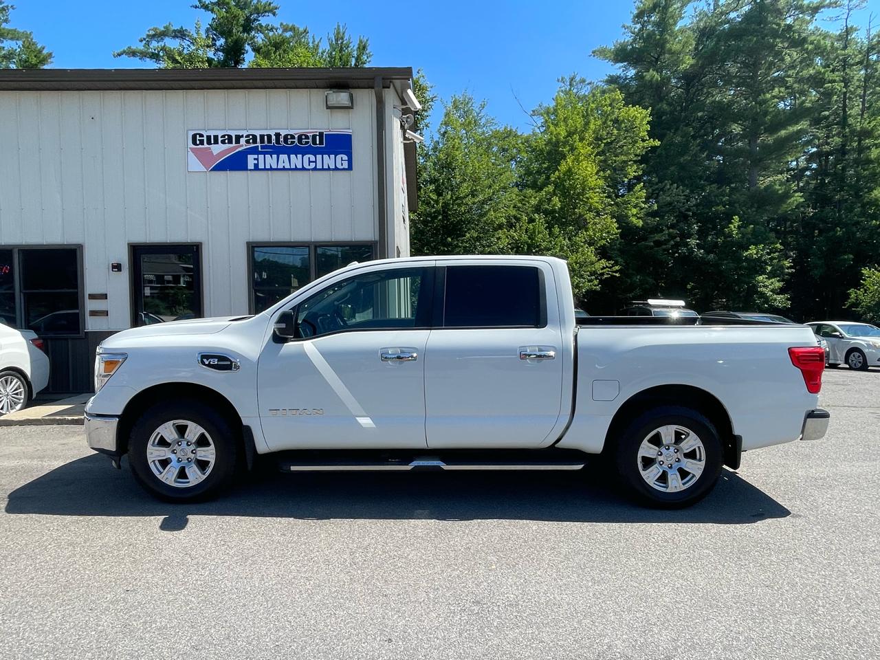 Nissan Titan 4x4 Crew Cab S 2017