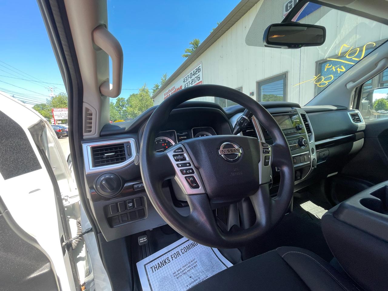 Nissan Titan 4x4 Crew Cab S 2017