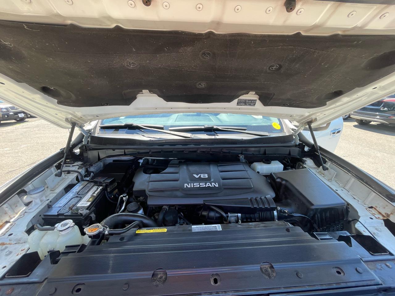 Nissan Titan 4x4 Crew Cab S 2017