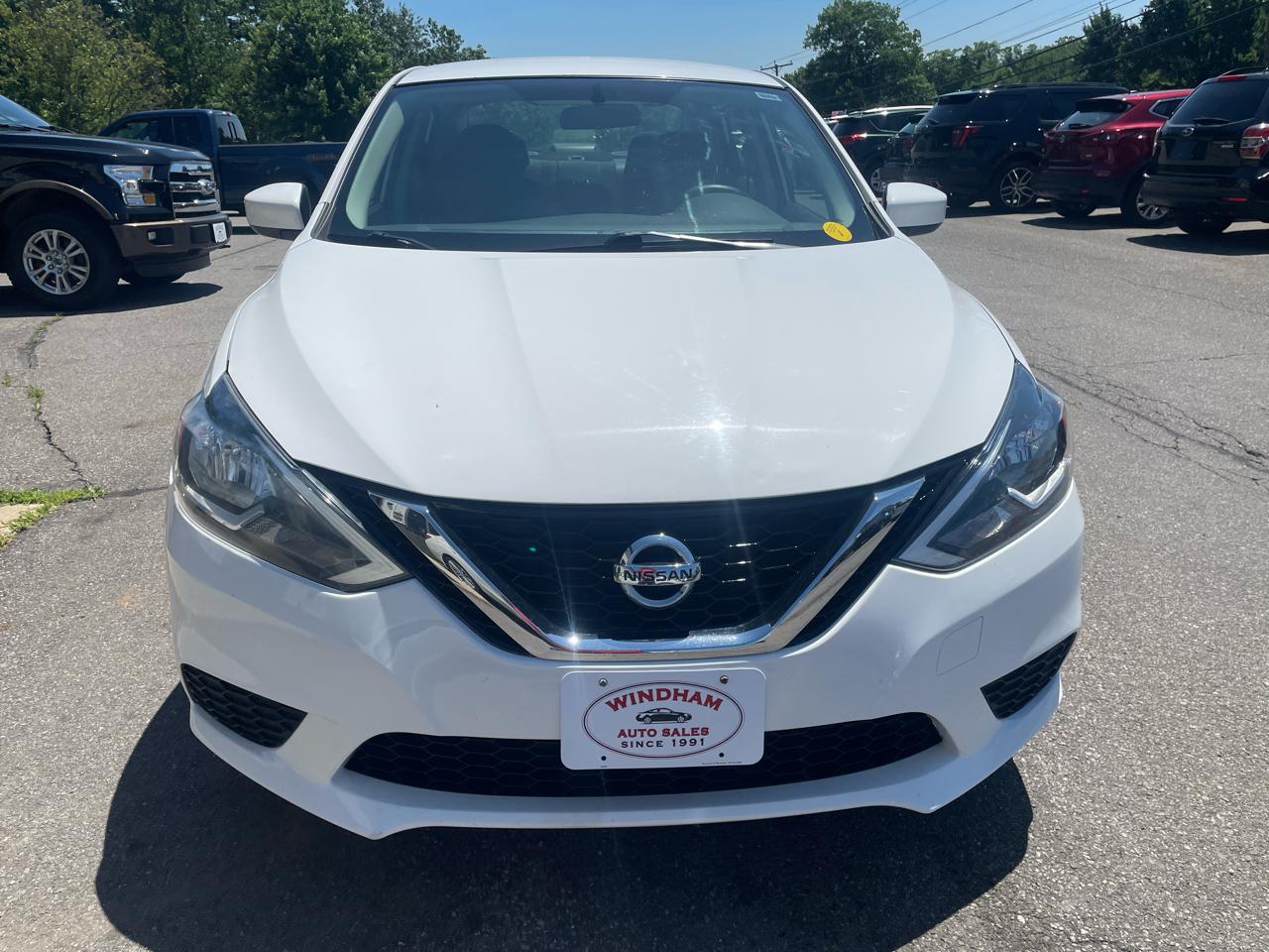 Nissan Sentra 4dr Sdn I4 CVT SR 2016