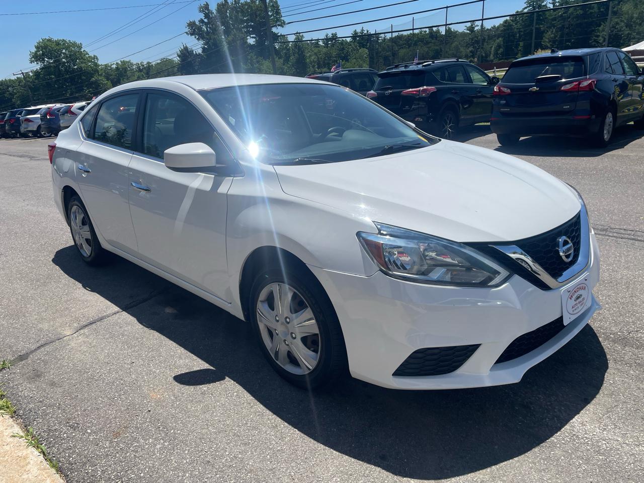 Nissan Sentra 4dr Sdn I4 CVT SR 2016