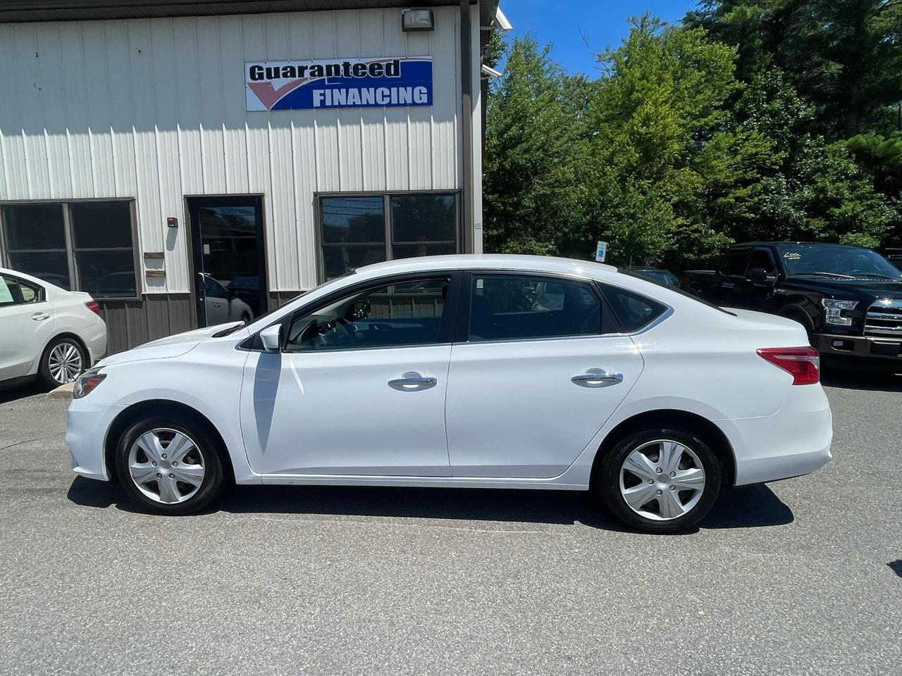 Nissan Sentra 4dr Sdn I4 CVT SR 2016