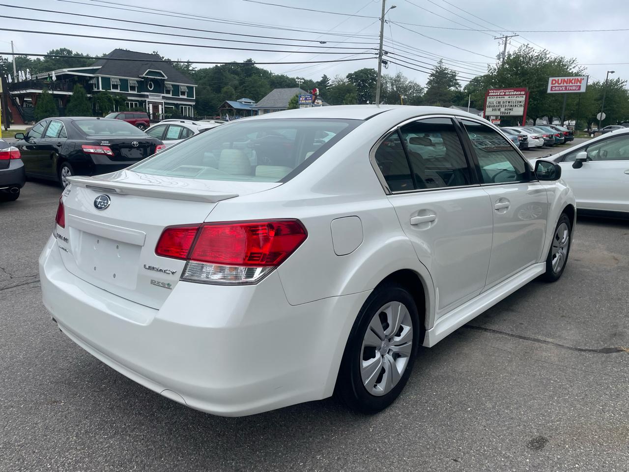 Subaru Legacy 4dr Sdn H4 Auto 2.5i 2011