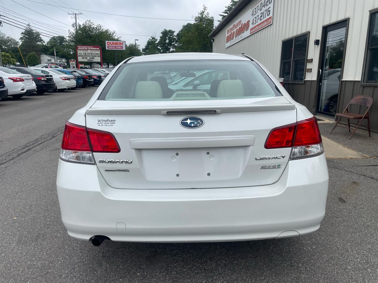 Subaru Legacy 4dr Sdn H4 Auto 2.5i 2011