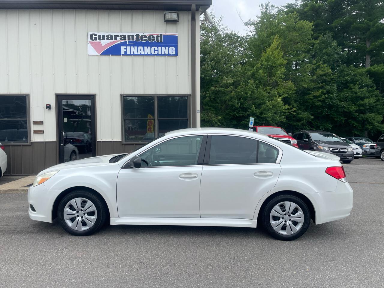 Subaru Legacy 4dr Sdn H4 Auto 2.5i 2011