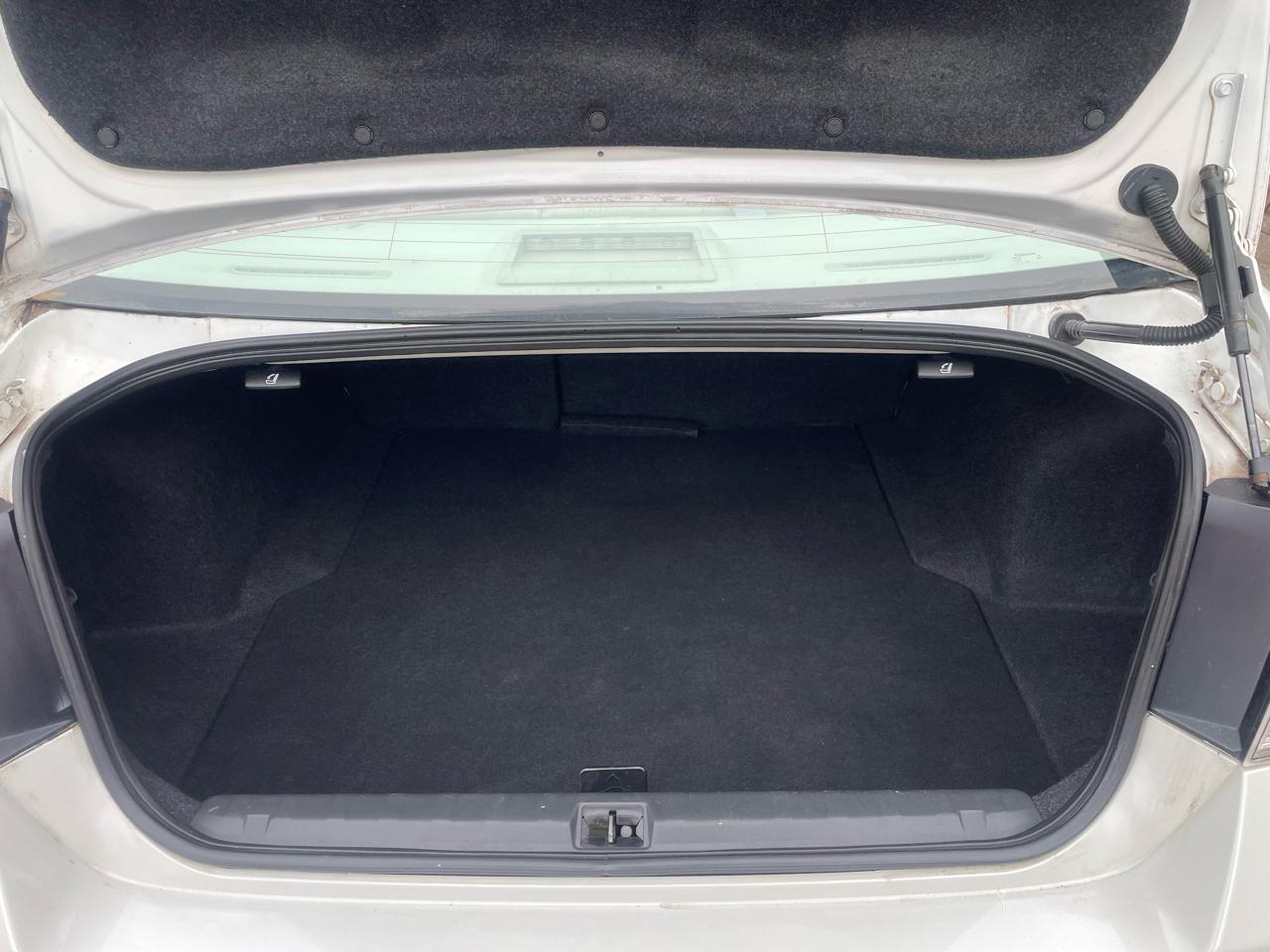 Subaru Legacy 4dr Sdn H4 Auto 2.5i 2011