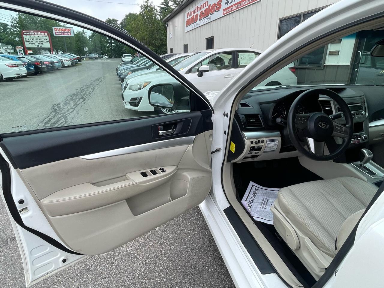 Subaru Legacy 4dr Sdn H4 Auto 2.5i 2011
