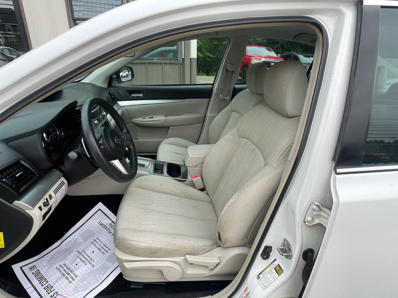 Subaru Legacy 4dr Sdn H4 Auto 2.5i 2011