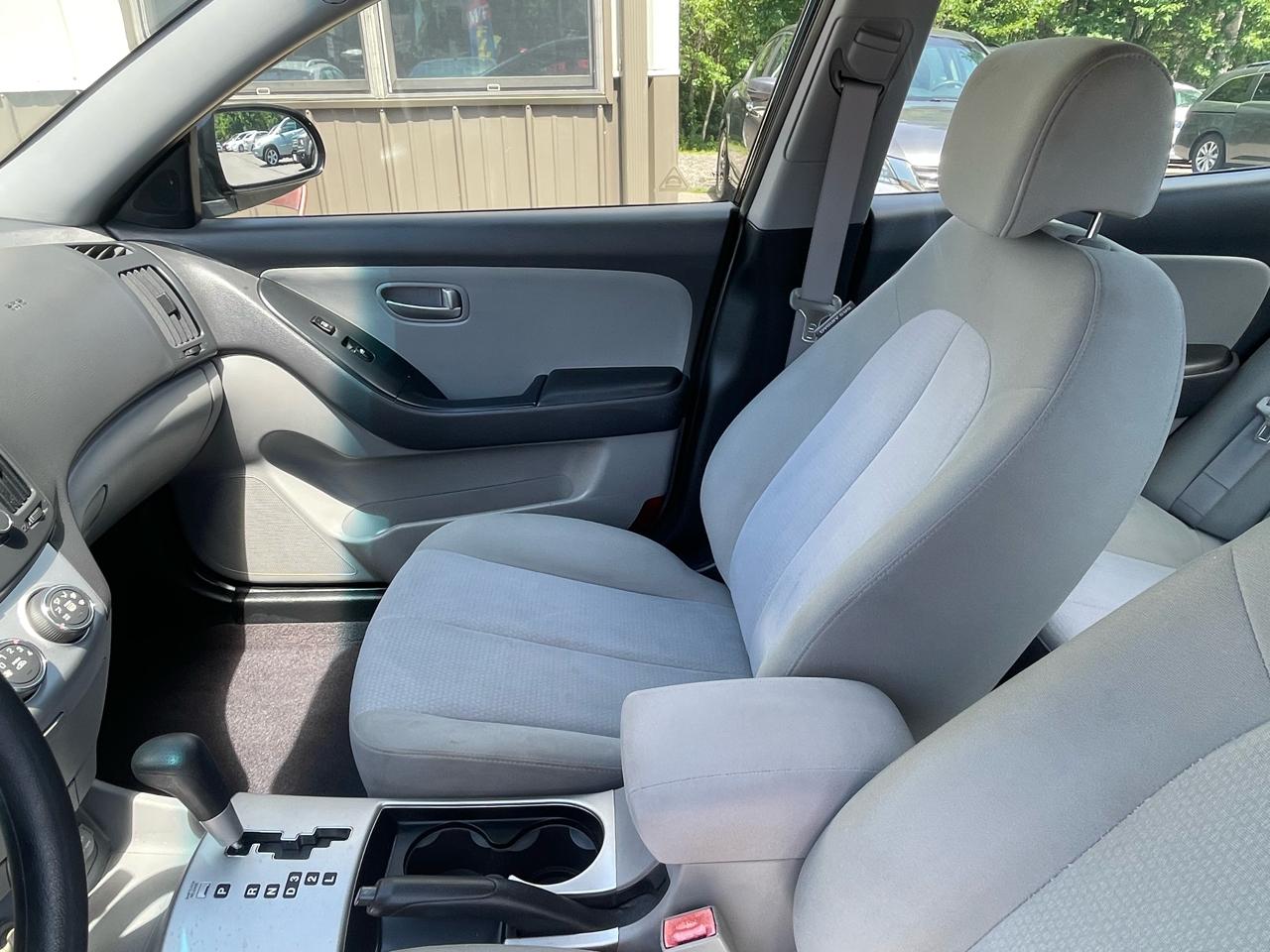 Hyundai Elantra 4dr Sdn Auto GLS PZEV 2009