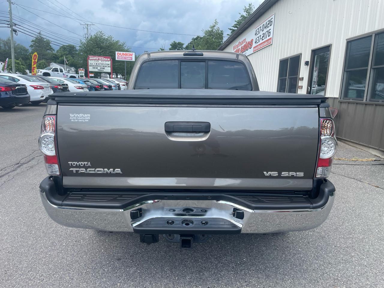 Toyota Tacoma 4WD Double Cab LB V6 AT (Natl) 2014