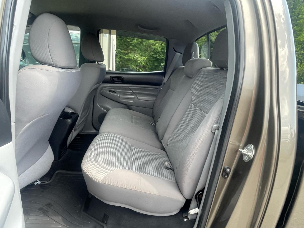 Toyota Tacoma 4WD Double Cab LB V6 AT (Natl) 2014