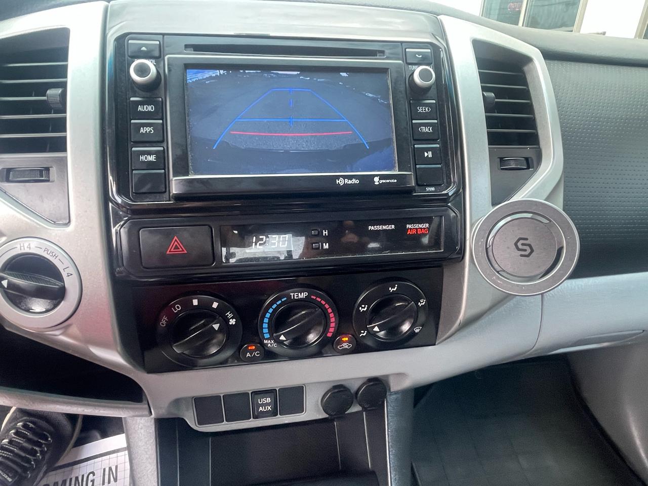 Toyota Tacoma 4WD Double Cab LB V6 AT (Natl) 2014